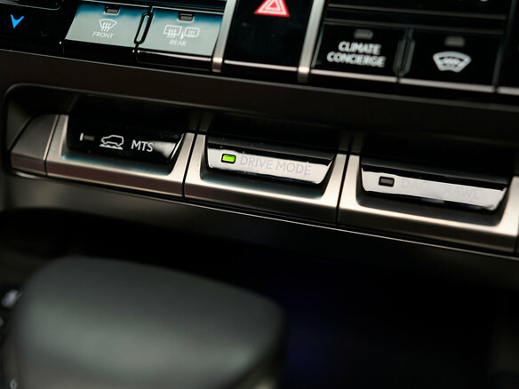 2022 Lexus LX 500d IV, белый, 16000000 рублей - вид 32