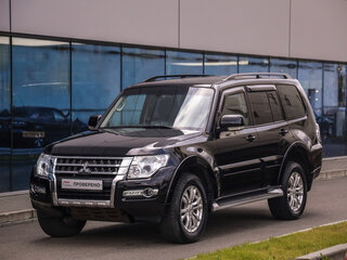 2018 Mitsubishi Pajero IV Рестайлинг 2, чёрный, 2374777 рублей, вид 3