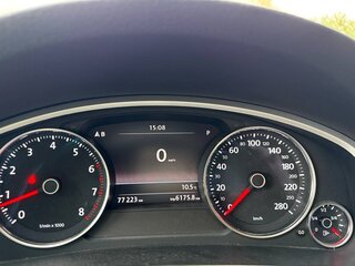 2018 Volkswagen Touareg II Рестайлинг, белый, 4200000 рублей, вид 4