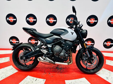 2026 Triumph Trident 660, серый, 1050000 рублей, вид 1