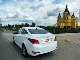 2016 Hyundai Solaris I Рестайлинг, белый, 890000 рублей, вид 4