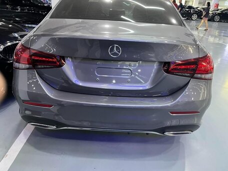 2021 Mercedes-Benz A-Класс 180 IV (W177), серебристый, 2480000 рублей, вид 4