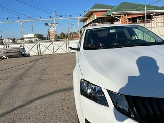 2018 Skoda Octavia III (A7) Рестайлинг, белый, 836500 рублей, вид 4