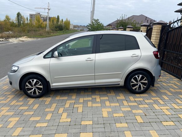 2013 Volkswagen Golf Plus II, серебристый, 835000 рублей - вид 14