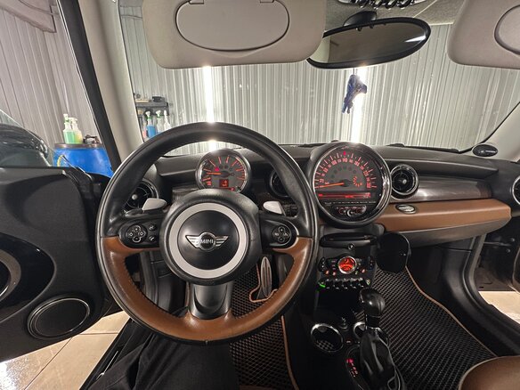 2010 Mini Hatch Cooper S II (R56) Рестайлинг, коричневый, 900000 рублей - вид 14