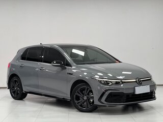 2022 Volkswagen Golf VIII, серый, 1759000 рублей, вид 3