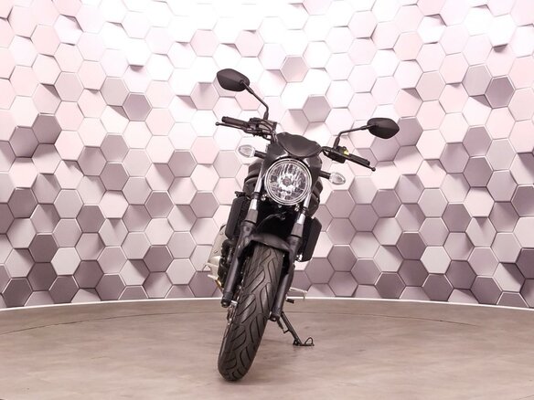 2024 Suzuki SV 650, чёрный - вид 4