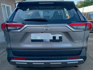 2025 Toyota RAV4 V (XA50), серый, 3300000 рублей, вид 4