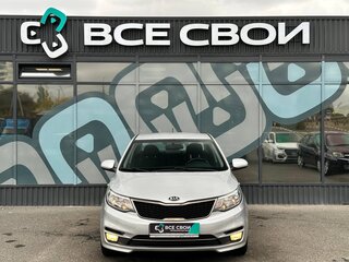 2015 Kia Rio III Рестайлинг, серебристый, 1190000 рублей, вид 5