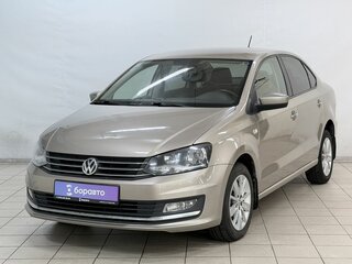 2015 Volkswagen Polo V Рестайлинг, бежевый, 890000 рублей, вид 1