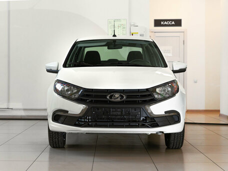 2026 Lada (ВАЗ) Granta I Рестайлинг, белый, 1250000 рублей, вид 2