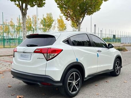 2022 Honda Vezel I Рестайлинг, белый, 1530000 рублей, вид 4