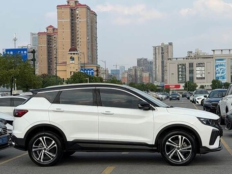 2022 Geely Coolray (Binyue) I, белый, 1450000 рублей, вид 4