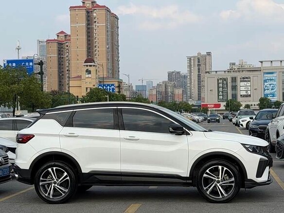 2022 Geely Coolray (Binyue) I, белый, 1450000 рублей - вид 4