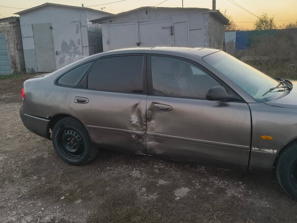 1992 Mazda 626 IV (GE), серебристый, 37000 рублей - вид 4