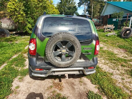 2016 Chevrolet Niva I Рестайлинг, серый, 650000 рублей, вид 3