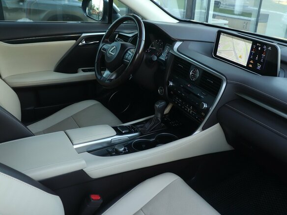 2018 Lexus RX 350 IV, бежевый, 3650000 рублей - вид 5