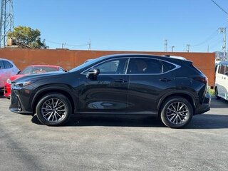 2025 Lexus NX 400h+ II, чёрный, 9151550 рублей, вид 5