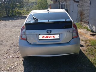 2014 Toyota Prius III Рестайлинг (XW30), серый, 1020000 рублей, вид 3