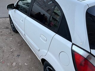 2011 Kia Rio II Рестайлинг, белый, 350000 рублей, вид 2