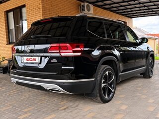 2019 Volkswagen Teramont I, чёрный, 3300000 рублей, вид 3