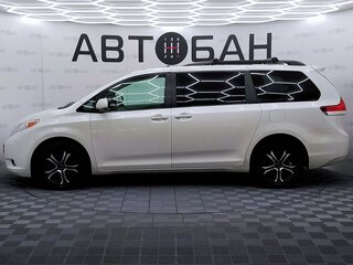 2012 Toyota Sienna III, белый, 2500000 рублей, вид 4