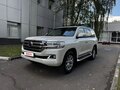 2019 Toyota Land Cruiser 200 Series Рестайлинг 2, белый, 9500000 рублей