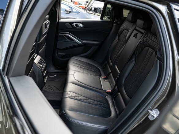 2020 BMW X6 30d III (G06), зелёный, 8190000 рублей - вид 8