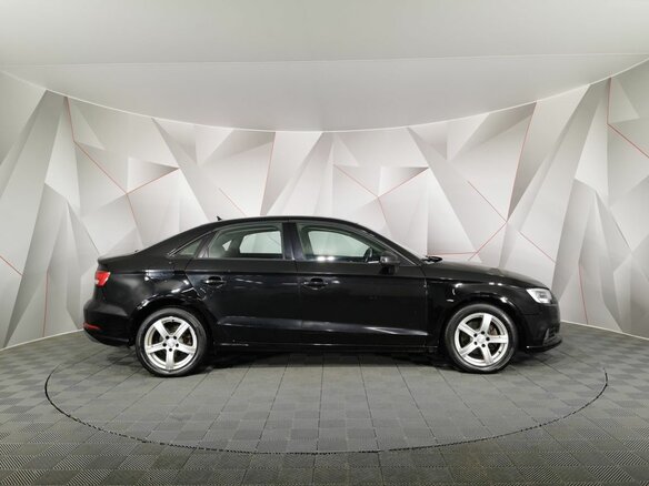 2017 Audi A3 III (8V) Рестайлинг, чёрный, 1260000 рублей - вид 5