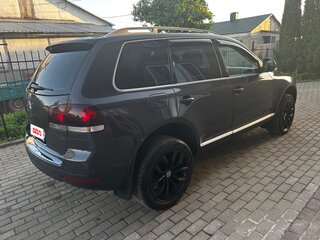 2007 Volkswagen Touareg I Рестайлинг, серый, 990000 рублей, вид 3