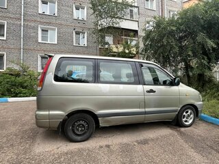 1999 Toyota Town Ace Noah III, зелёный, 553000 рублей, вид 1