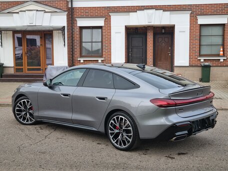 2026 Audi A5 L Sportback III (B10), серый, 5900000 рублей, вид 4