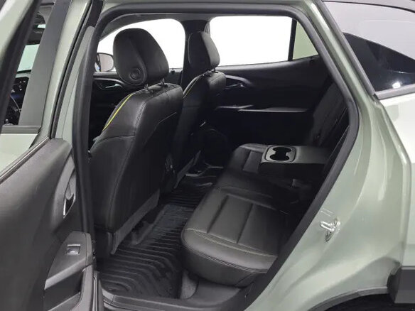 2023 Chevrolet Trax II, зелёный, 1400000 рублей - вид 24