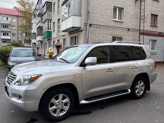 2011 Lexus LX 570 III, серебристый, 3600000 рублей, вид 4