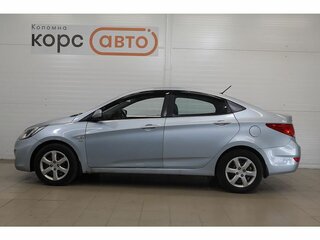 2013 Hyundai Solaris I, синий, 581000 рублей, вид 2