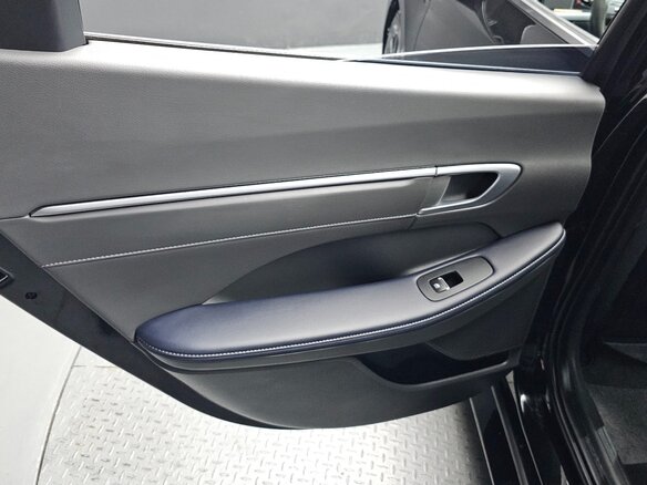 2023 Hyundai Sonata VIII (DN8) Рестайлинг, чёрный, 2450000 рублей - вид 17