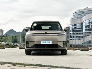 2026 Xpeng GX, бежевый, 7650206 рублей, вид 2