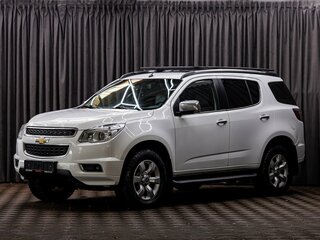 2014 Chevrolet TrailBlazer II, белый, 1755000 рублей, вид 1