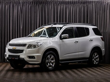 2014 Chevrolet TrailBlazer II, белый, 1755000 рублей, вид 1