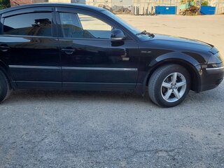 2004 Volkswagen Passat B5 Рестайлинг, чёрный, 500000 рублей, вид 3