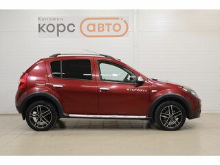 2011 Renault Sandero Stepway I, красный, 590000 рублей, вид 4