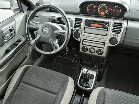 2006 Nissan X-Trail I Рестайлинг, серебристый - вид 19