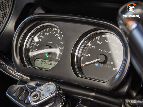 2015 Harley-Davidson Road Glide, серебристый, 1367307 рублей - вид 9