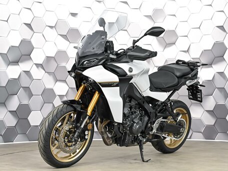 2023 Yamaha MT-09 Tracer (FJ-09), белый, 1279000 рублей, вид 2