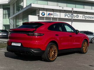 2020 Porsche Cayenne Coupé III, красный, 6599000 рублей, вид 5