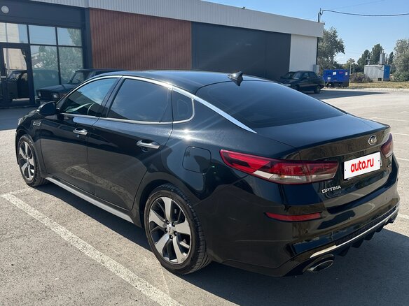2019 Kia Optima IV Рестайлинг, чёрный, 1950000 рублей - вид 4
