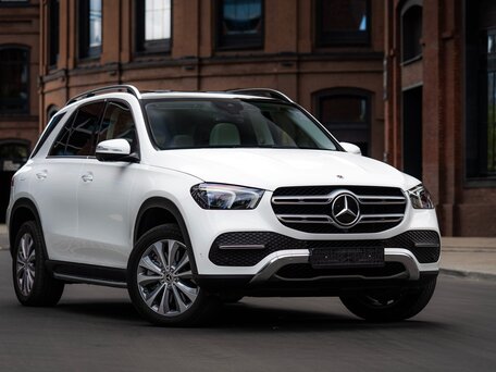 2022 Mercedes-Benz GLE 450 II (V167), белый, 6990000 рублей, вид 4