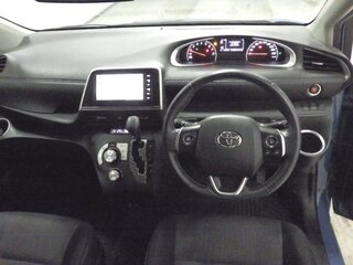 2022 Toyota Sienta II Рестайлинг, синий, 1400000 рублей, вид 4