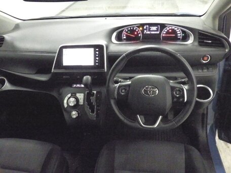 2022 Toyota Sienta II Рестайлинг, синий, 1400000 рублей, вид 4