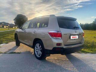 2012 Toyota Highlander II (XU40) Рестайлинг, бежевый, 1750000 рублей, вид 4